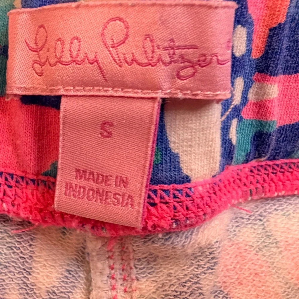 Lilly Pulitzer Buttercup Knit Shorts Pink Blue Abstract Floral Style 23828 Small - Picture 3 of 9